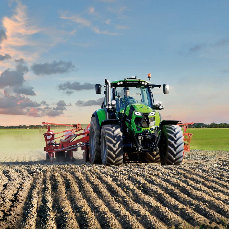 DEUTZ-FAHR_6-series_6165-TTV_Stage-V_Field_DSC_7018-low