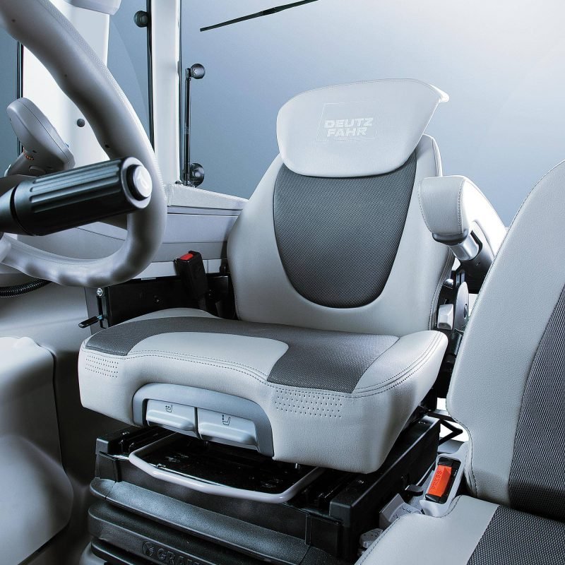 DEUTZFAHR_PRODUCTS_TRACTORS_9SERIES_MY2014_PICTURES_9340TTV_STILLLIFE_DSC_1263